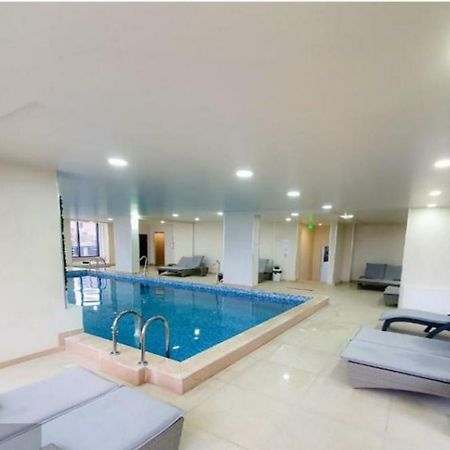 Alezzi Beach Vibe Family Studio With Spa Piscina Interioara Incalzita Sauna Jacuzzi Gym Navodari Exterior photo
