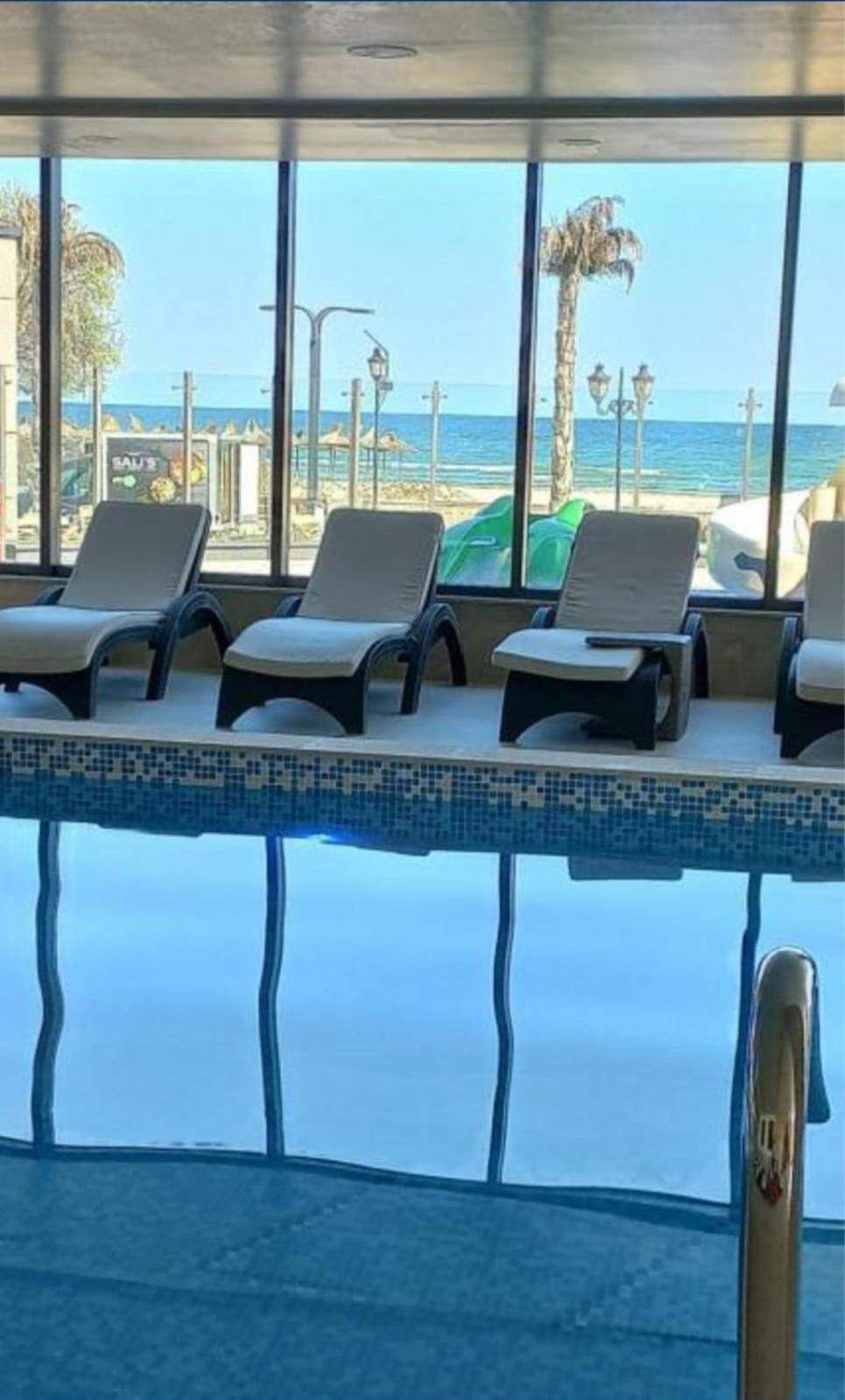 Alezzi Beach Vibe Family Studio With Spa Piscina Interioara Incalzita Sauna Jacuzzi Gym Navodari Exterior photo